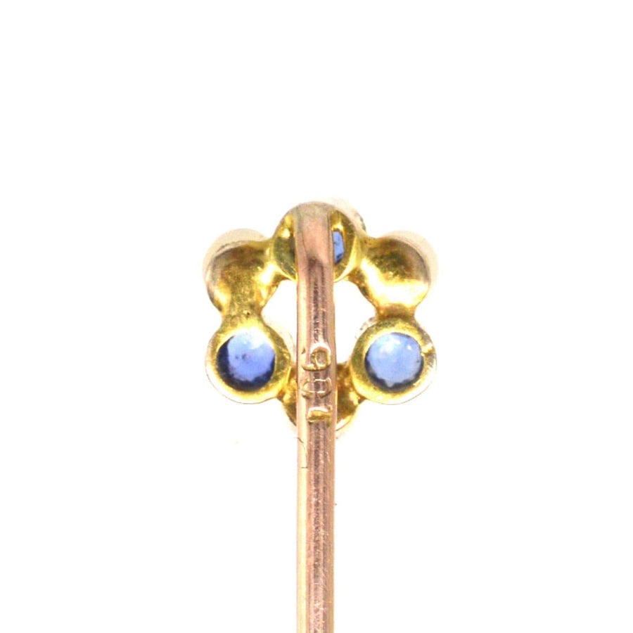 Edwardian 9ct gold tie pin featuring sapphires and pearls, circa 1910s, perfect as a wedding gift.