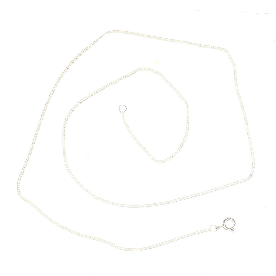 Contemporary silver curb chain 18 inches/45cm, crafted from solid silver, featuring a classic chain pattern.
