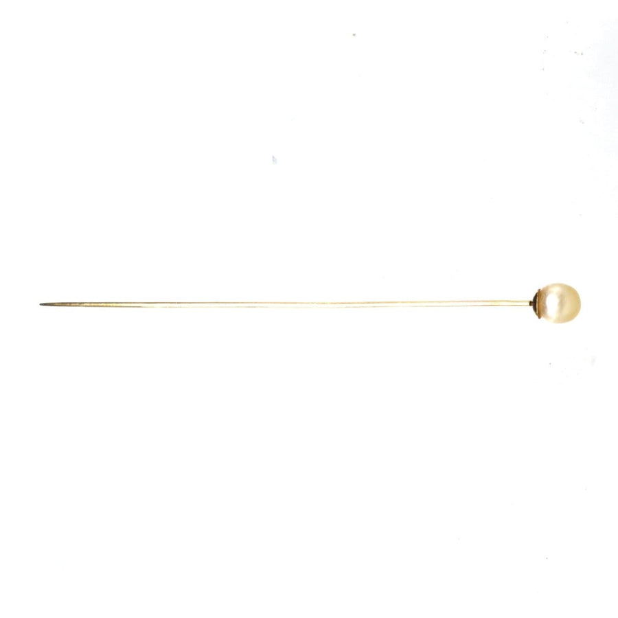 爱德华时代的 18K 金领带夹，镶有天然海水珍珠，是 20 世纪早期的稀有复古饰品。
