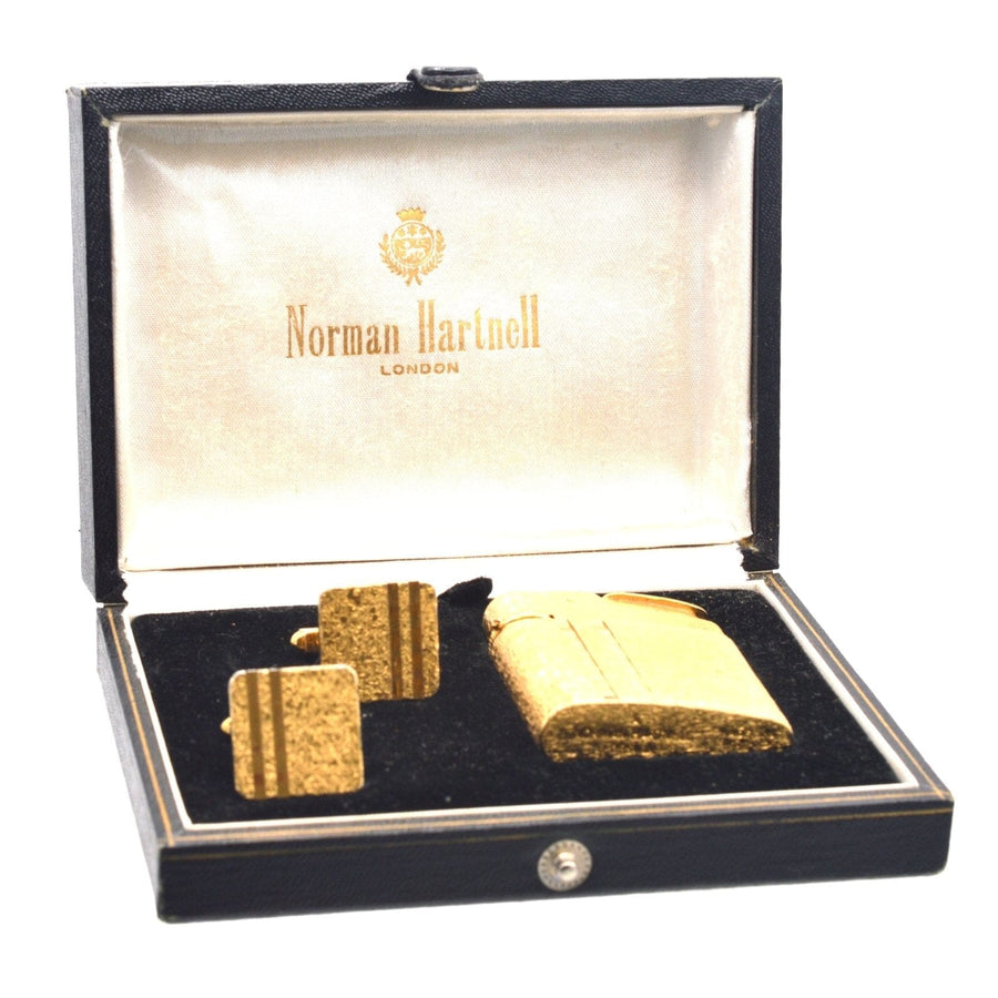 诺曼-哈特奈尔（Norman Hartnell）打火机和袖扣套装，原装盒，伦敦设计。